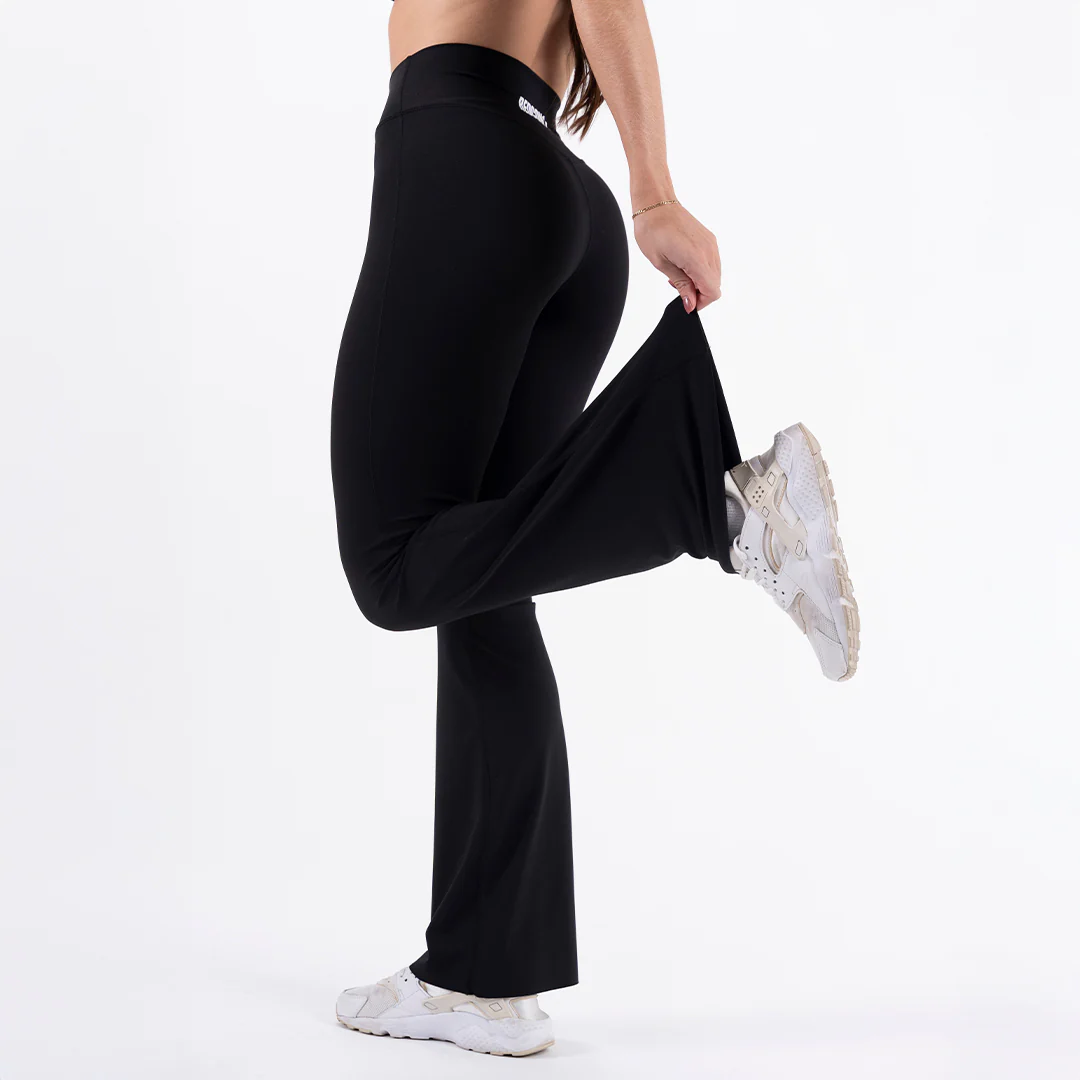 Black Essential Flair Leggings - Image 4